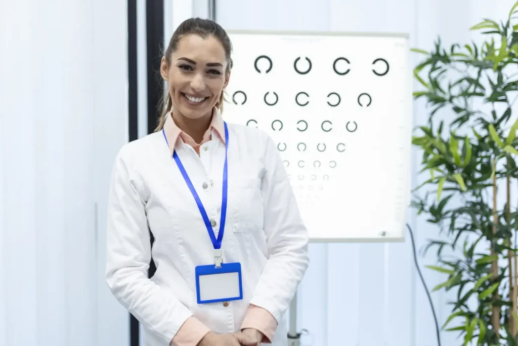 Maestría-Profesional-en-Oftalmologia-Clinica-Integral-2