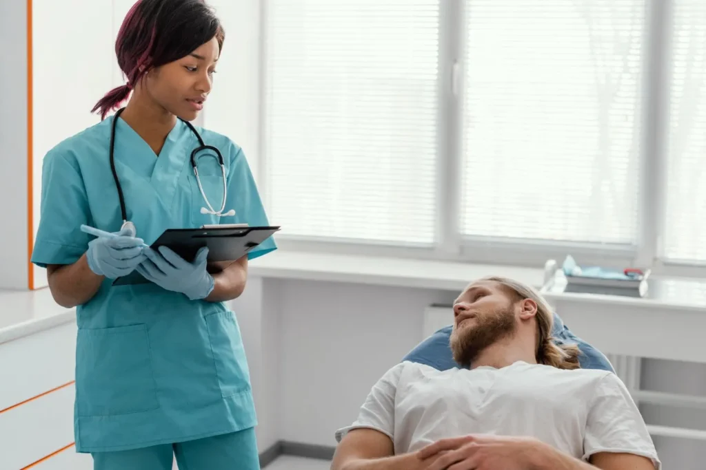 Maestría en Atención al Paciente Preoperatorio y Postoperatorio Auxiliares 2