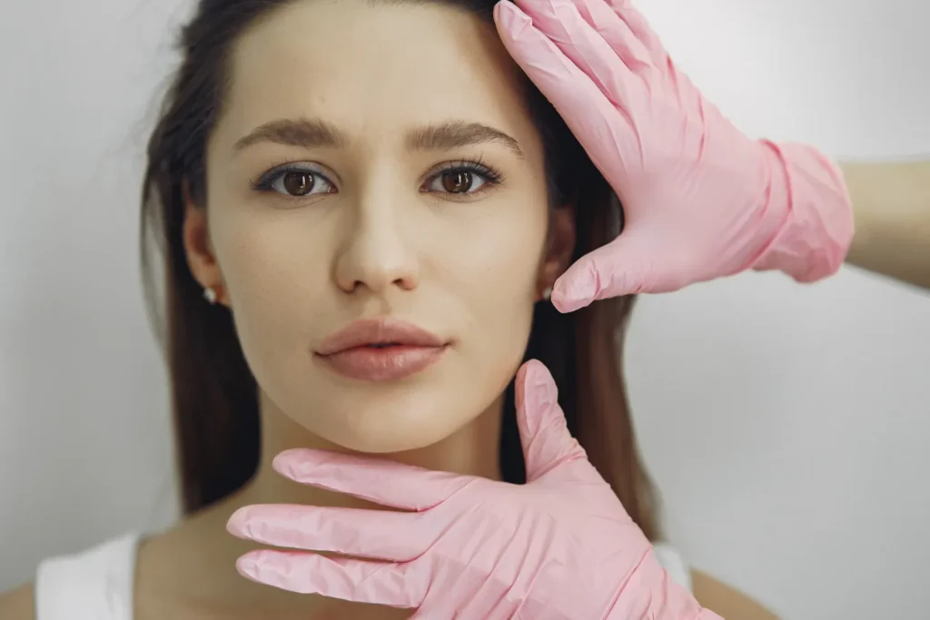 Maestría en Rejuvenecimiento Facial Quirúrgico Lifting Facial y Cuello 2