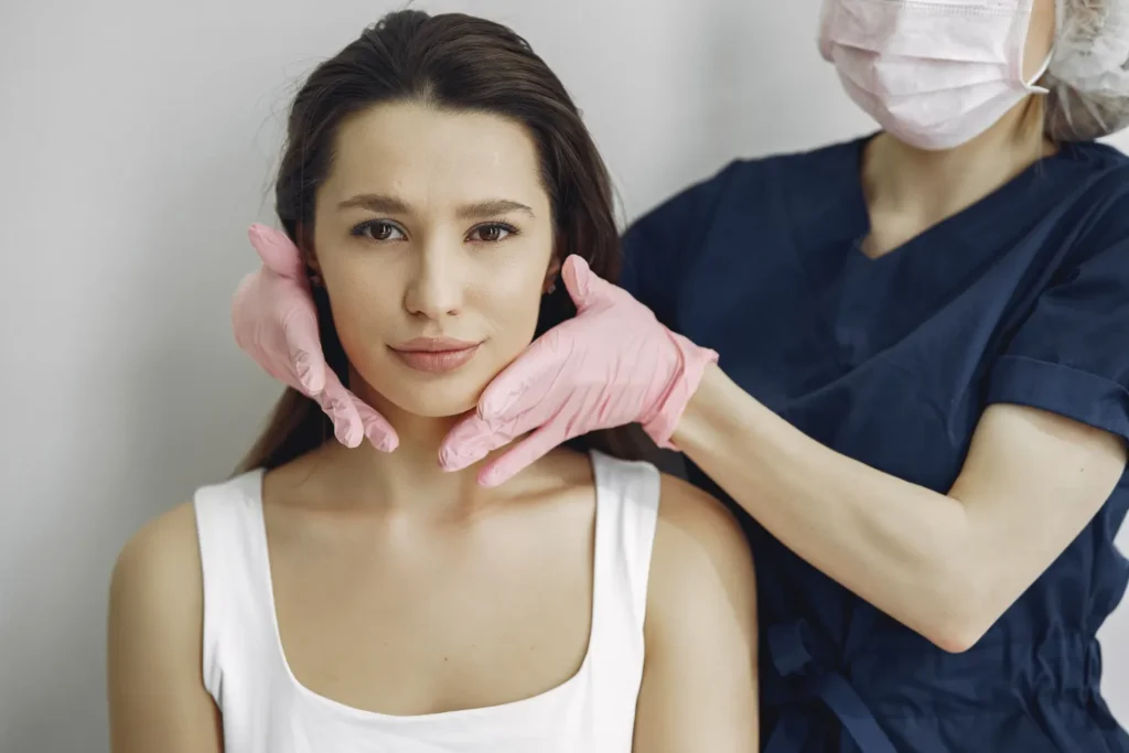 Maestría en Rejuvenecimiento Facial Quirúrgico Lifting Facial y Cuello 3