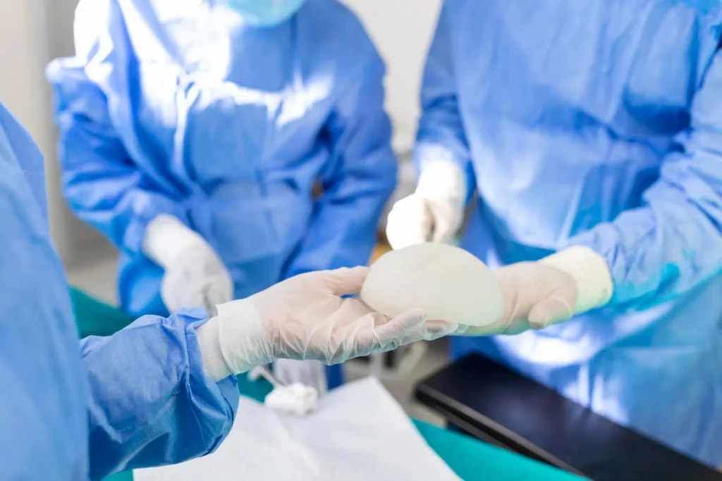Maestría en Soporte en Cirugía Mamaria Auxiliares 1