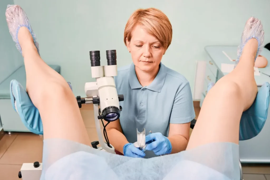 Maestría en Tratamiento No Quirúrgico de Atrofia Vaginal y Síndrome Genitourinario 3